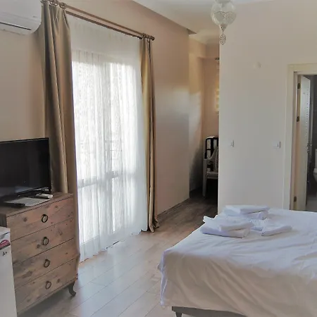 Beyaz Güre Otel *