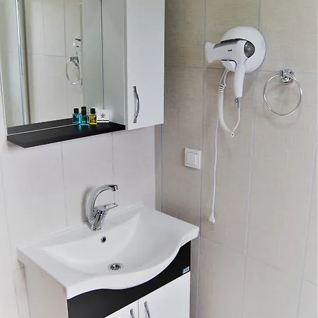 Beyaz Guere 에드레미트